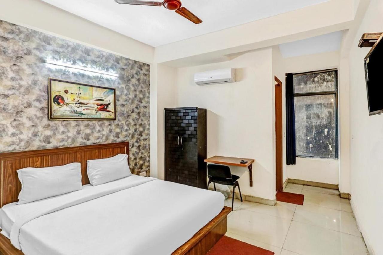 Hotel Noida Continental 外观 照片
