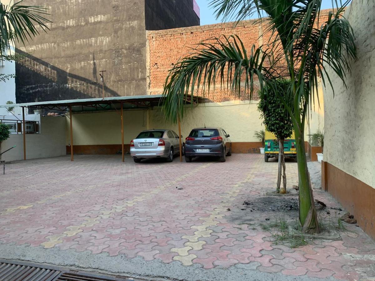 Hotel Noida Continental 外观 照片