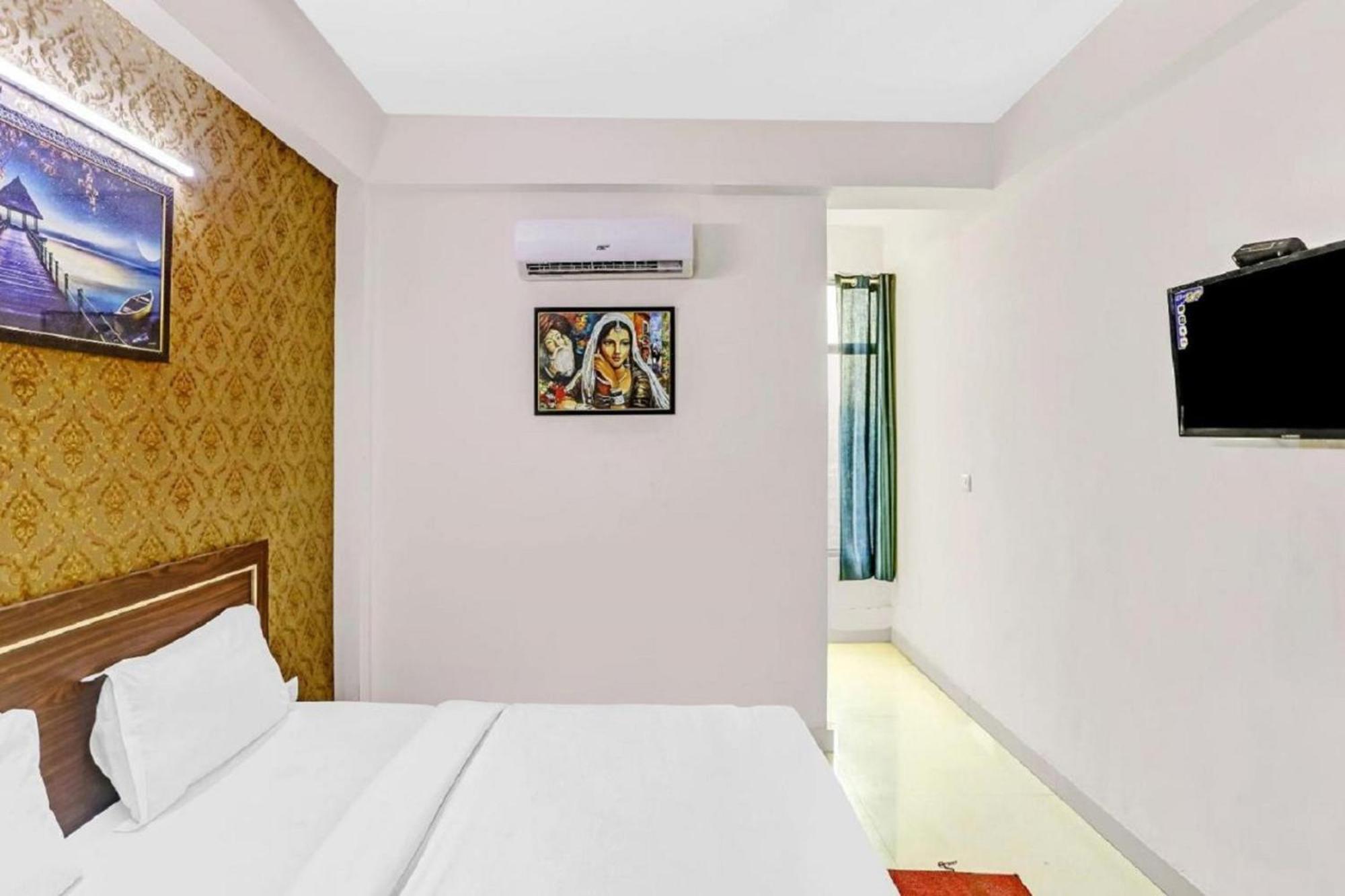 Hotel Noida Continental 外观 照片
